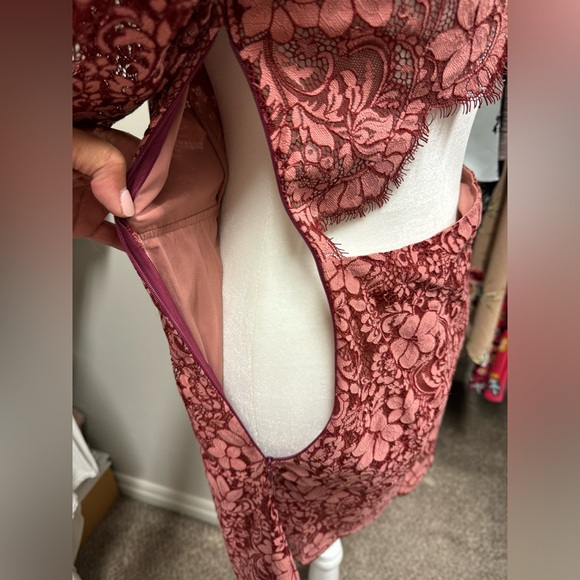 For love and lemons preowned size L but runs small - Picture 7 of 17